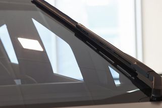 Teslu Cybertruck trápí obří stěrač, špatná funkčnost je jen jedním z problémů - Novinky